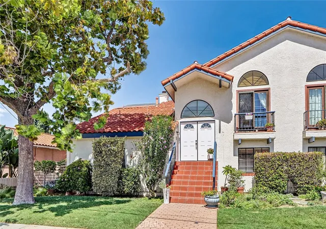 Photo 1 of Sale Pending at 2119 Ernest Ave #2, Redondo Beach, CA 90278 | MLS# SB26201035 | Listing updated on 2026-09-26