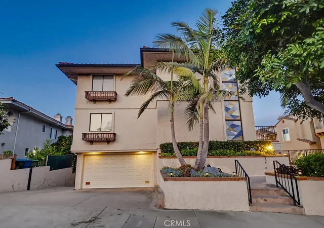 Photo 2 of Townhouse for sale at 2906 Baywater Ave #2, San Pedro, CA 90731 | MLS# SB26202033 | Listing updated on 2026-09-27