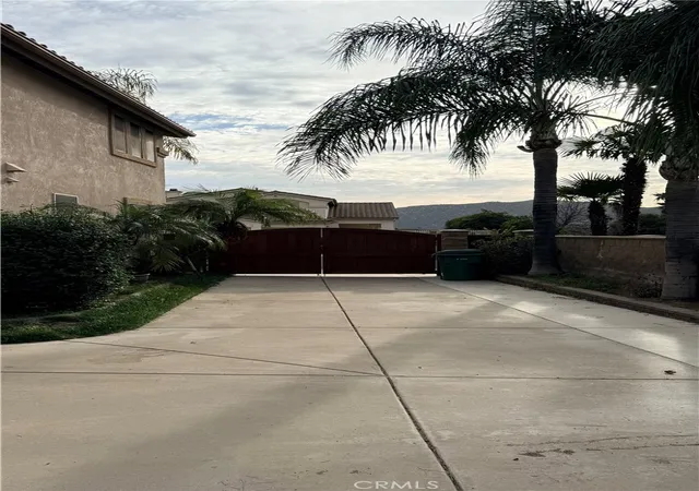 Photo 4 of Single family home for sale at 41909 Black Mountain, Murrieta, CA 92562 | MLS# SW26197597 | Listing updated on 2026-09-30