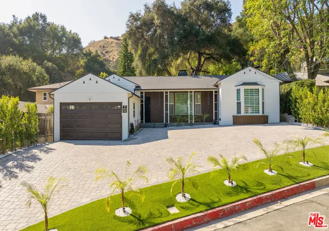 Photo 2 of Sale Pending at 2727 Hollister Ter, Glendale, CA 91206 | MLS# 26988313 | Listing updated on 2026-10-05