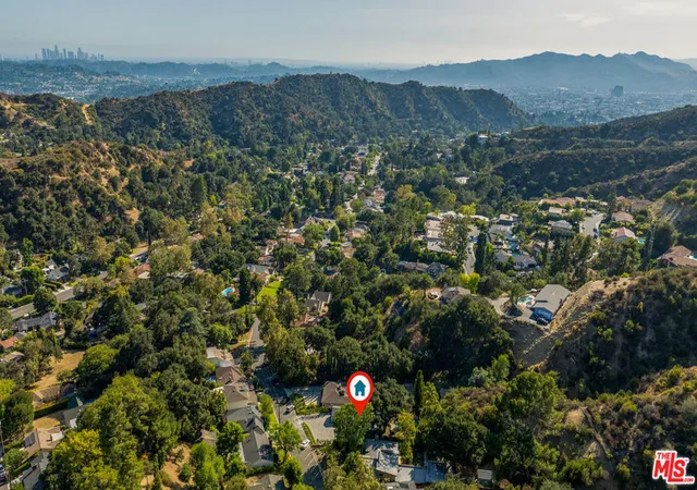 Photo 3 of Sale Pending at 2727 Hollister Ter, Glendale, CA 91206 | MLS# 26988313 | Listing updated on 2026-10-05
