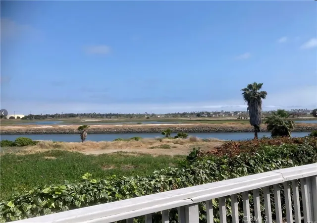 Photo 1 of Manufactured home for sale at 6272 E Marina View Dr #317, Long Beach, CA 90803 | MLS# PW26201530 | Listing updated on 2026-09-15