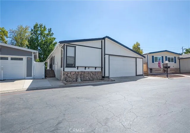 Photo 1 of Manufactured home for sale at 1550 Rimpau Ave #185, Corona, CA 92881 | MLS# DW26202259 | Listing updated on 2026-09-16