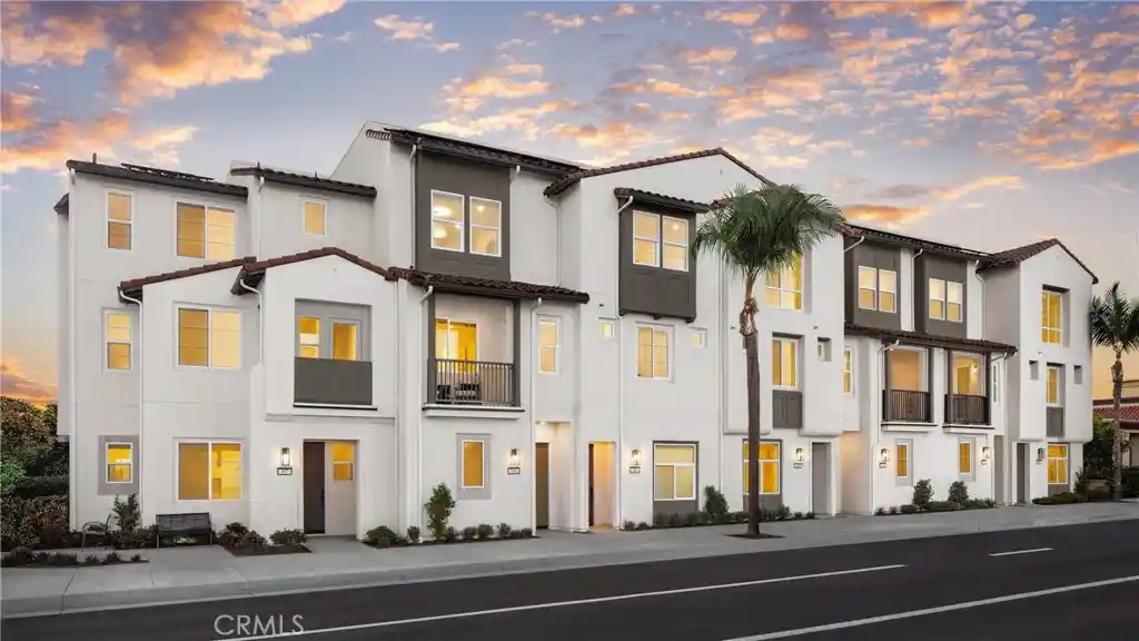 Townhouse for sale at 685 S Brea Blvd #304, Brea, CA 92821 | MLS# IV26202134