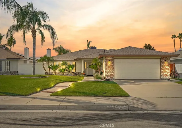 Photo 3 of Single family home for sale at 42095 Acacia Ave, Hemet, CA 92544 | MLS# SW26201007 | Listing updated on 2026-10-05