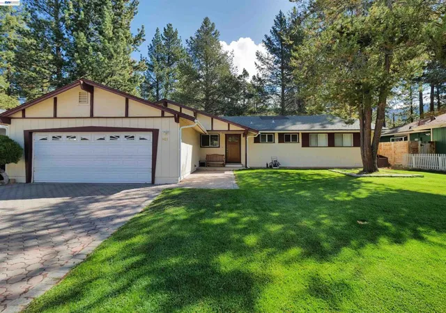 Photo 1 of Single family home for sale at 1423 Rancho Way, South Lake Tahoe, CA 96150 | MLS# 41148332 | Listing updated on 2026-10-07