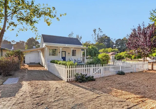 Photo 2 of Single family home for sale at 3499 N Main St, Soquel, CA 95073 | MLS# ML82061372 | Listing updated on 2026-10-12
