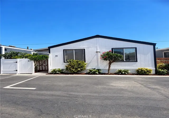 Photo 1 of Manufactured home for sale at 7560 Woodman #81, Van Nuys, CA 91405 | MLS# DW26198763 | Listing updated on 2026-09-15