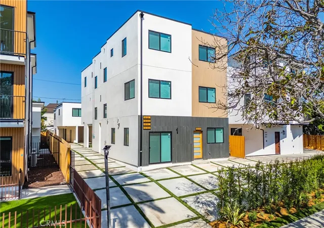 Photo 1 of Multi family home for sale at 1015 S Citrus, Los Angeles, CA 90019 | MLS# BB26202296 | Listing updated on 2026-09-16