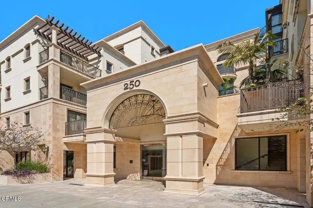 Listing Photo 1 - Condo for sale in 250 S De Lacey Ave located at 250 S De Lacey Ave, Pasadena, CA 91105 - Unit #205