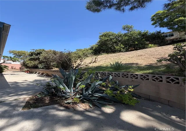 Photo 29 of Sale Pending at 2020 Thomas, Los Angeles, CA 90031 | MLS# PW26202374 | Listing updated on 2026-10-01