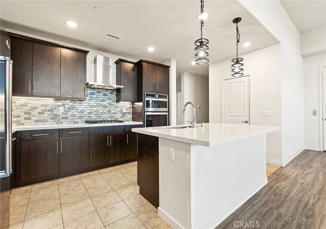 Listing Photo 4 - Condo for sale in building located at 2088 Bravo, Chula Vista, CA 91915