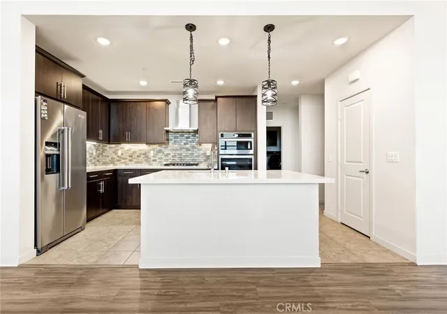 Listing Photo 5 - Condo for sale in building located at 2088 Bravo, Chula Vista, CA 91915