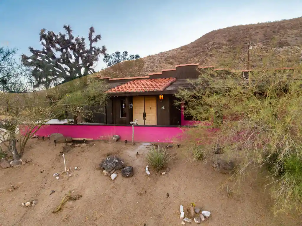 Photo 1 of Single family home for sale at 2476 Old Woman Springs Rd, Yucca Valley, CA 92284 | MLS# 219152766PS | Listing updated on 2026-10-12