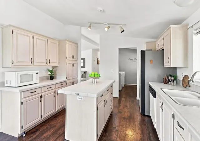 Photo 3 of Manufactured home for sale at 1111 Morse Ave #149, Sunnyvale, CA 94089 | MLS# ML82061392 | Listing updated on 2026-10-12