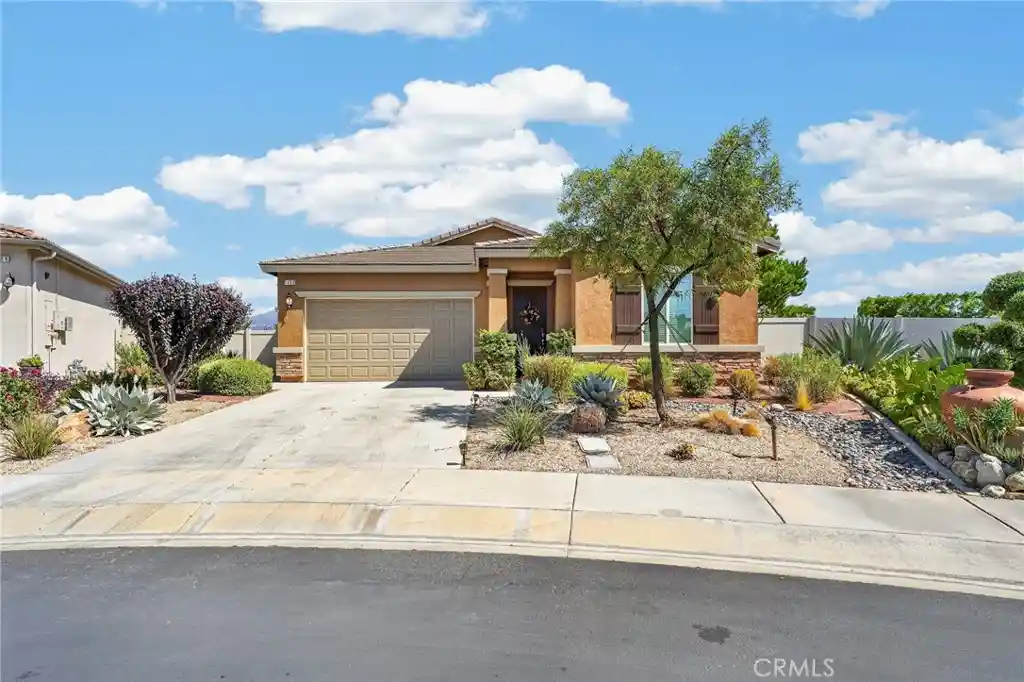 Photo 1 of Single family home for sale at 1490 Tinkers Crk, Beaumont, CA 92223 | MLS# IG26200670 | Listing updated on 2026-10-31