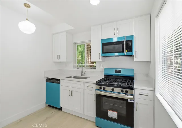 Photo 3 of Multi family home for sale at 525 Clifton, Los Angeles, CA 90031 | MLS# PW26198906 | Listing updated on 2026-09-19