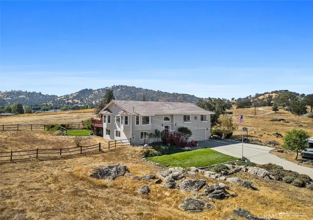 Photo 1 of Single family home for sale at 28360 Burning Tree Dr, Tehachapi, CA 93561 | MLS# PI26202463 | Listing updated on 2026-09-18
