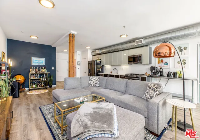 Listing Photo 5 - Condo for sale in building located at 4215 Glencoe Ave, Marina Del Rey, CA 90292 - Unit #206