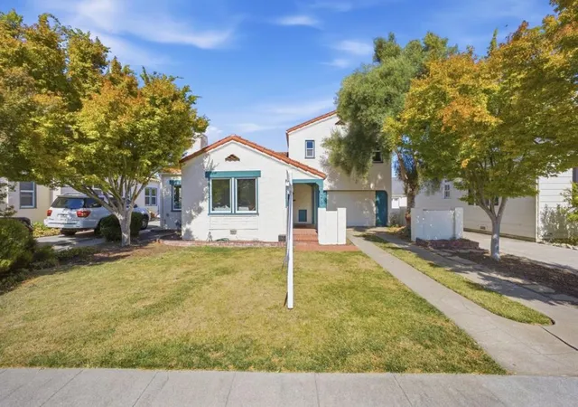 Photo 2 of Single family home for sale at 126 Rogers Ave, Watsonville, CA 95076 | MLS# ML82061427 | Listing updated on 2026-10-12