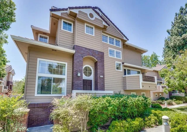 Photo 3 of Townhouse for sale at 506 Ml River Ln, San Jose, CA 95134 | MLS# ML82061431 | Listing updated on 2026-10-11