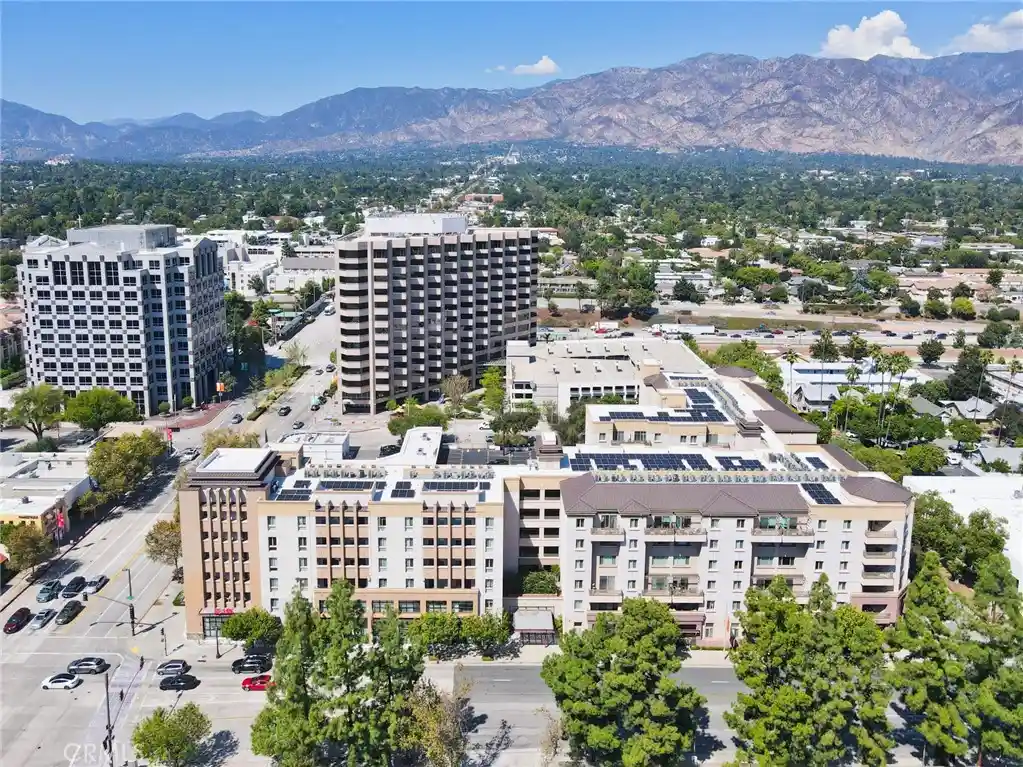 Listing Photo 1 - Condo for sale in 931 E Walnut located at 931 E Walnut, Pasadena, CA 91106 - Unit #607