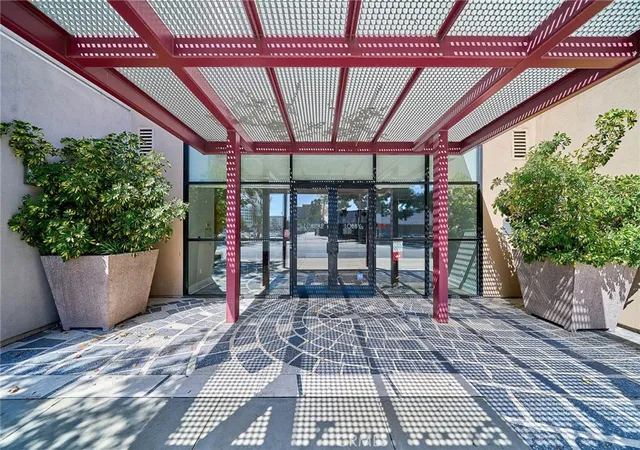 Photo 3 of Condo for sale at 931 E Walnut #607, Pasadena, CA 91106 | MLS# CV26202624 | Listing updated on 2026-09-17