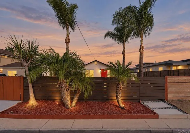 Photo 3 of Single family home for sale at 577 Florence St, Imperial Beach, CA 91932 | MLS# PTP2607002 | Listing updated on 2026-10-08