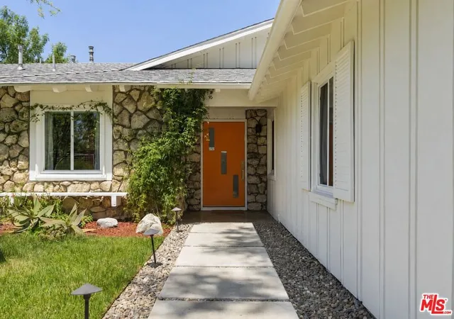 Photo 2 of Single family home for sale at 23023 Gainford St, Woodland Hills, CA 91364 | MLS# 26988929 | Listing updated on 2026-10-10