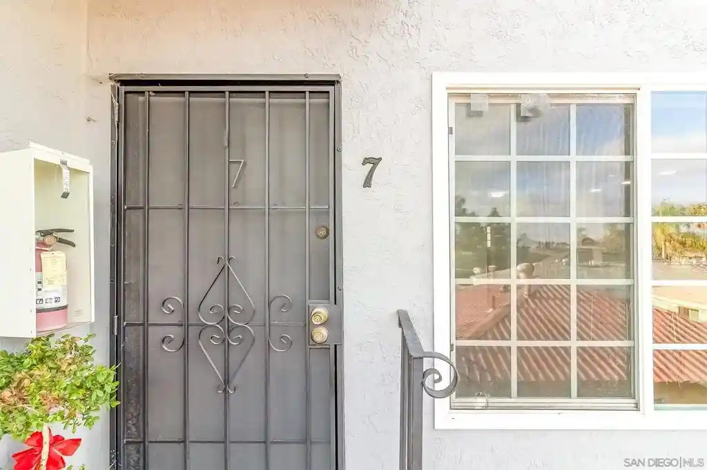 Listing Photo 18 - Condo for sale in 3870 37th St located at 3870 37th St, San Diego, CA 92105 - Unit 3870 37th Street