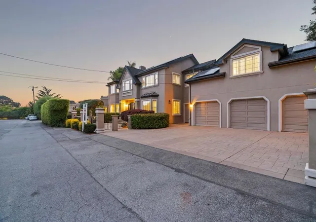 Photo 2 of Single family home for sale at 400 Seaview Dr, Aptos, CA 95003 | MLS# ML82061400 | Listing updated on 2026-10-12