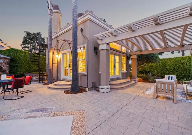 Photo 4 of Single family home for sale at 400 Seaview Dr, Aptos, CA 95003 | MLS# ML82061400 | Listing updated on 2026-10-12