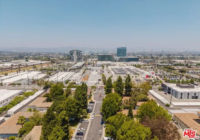 Photo 33 of Condo for sale at 3622 Kalsman Dr #2, Los Angeles, CA 90016 | MLS# 26988689 | Listing updated on 2026-10-04