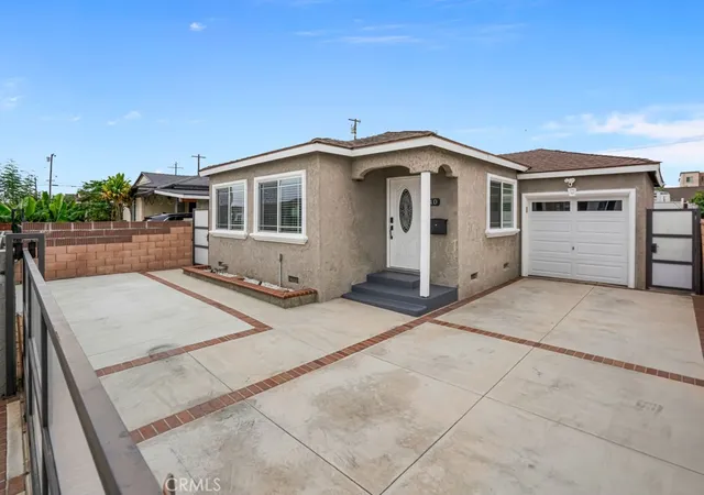 Photo 3 of Single family home for sale at 440 E Desford, Carson, CA 90745 | MLS# DW26202035 | Listing updated on 2026-09-22