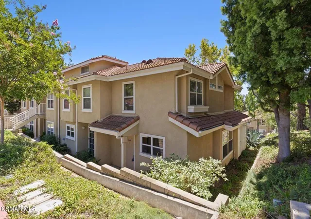 Photo 2 of Townhouse for sale at 2731 Erringer Rd #17, Simi Valley, CA 93065 | MLS# 226004416 | Listing updated on 2026-09-29