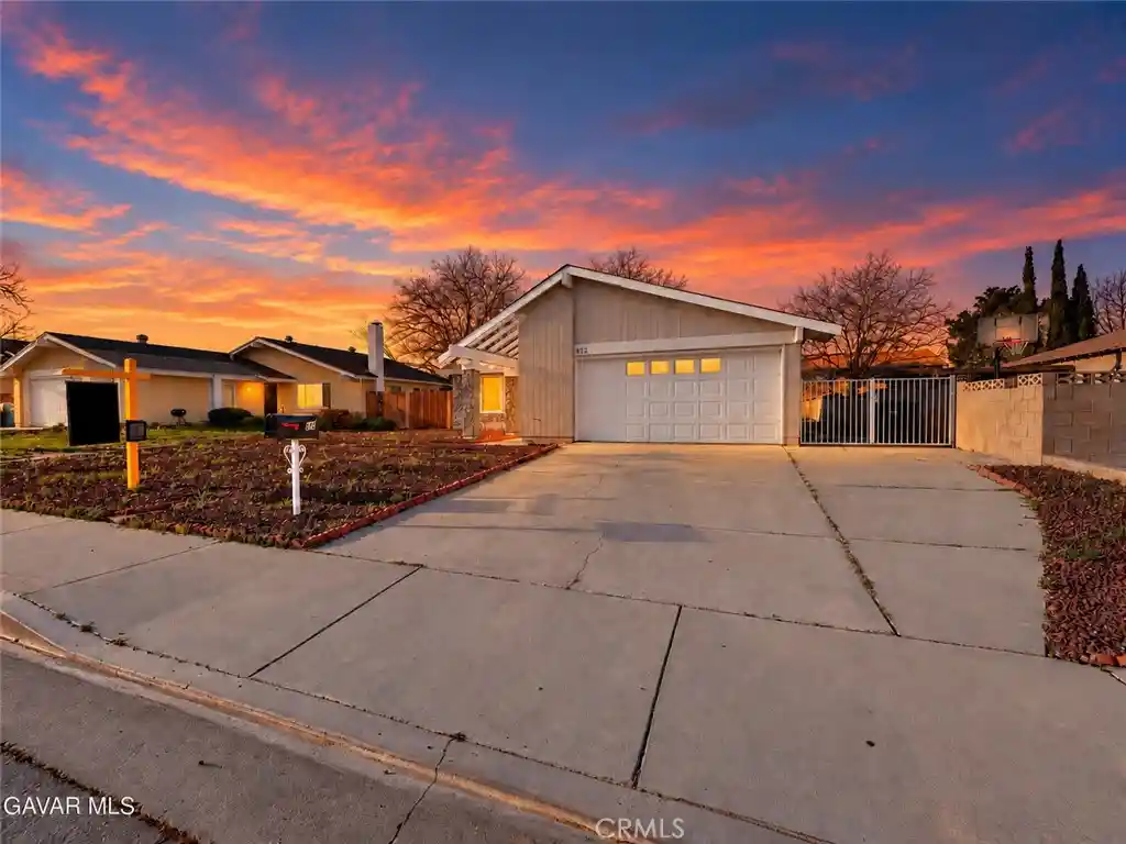 Photo 1 of Sale Pending at 823 E Kildare St, Lancaster, CA 93535 | MLS# SR26202791 | Listing updated on 2026-10-28