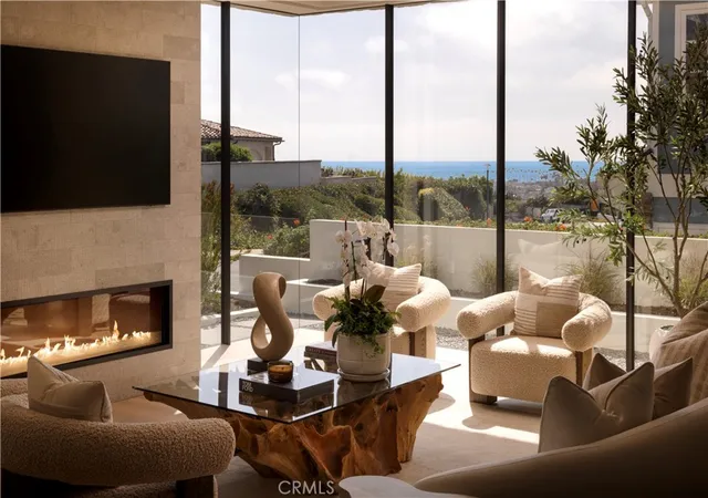 Photo 2 of Single family home for sale at 1001 Tiller Way, Corona Del Mar, CA 92625 | MLS# OC26154928 | Listing updated on 2026-10-12