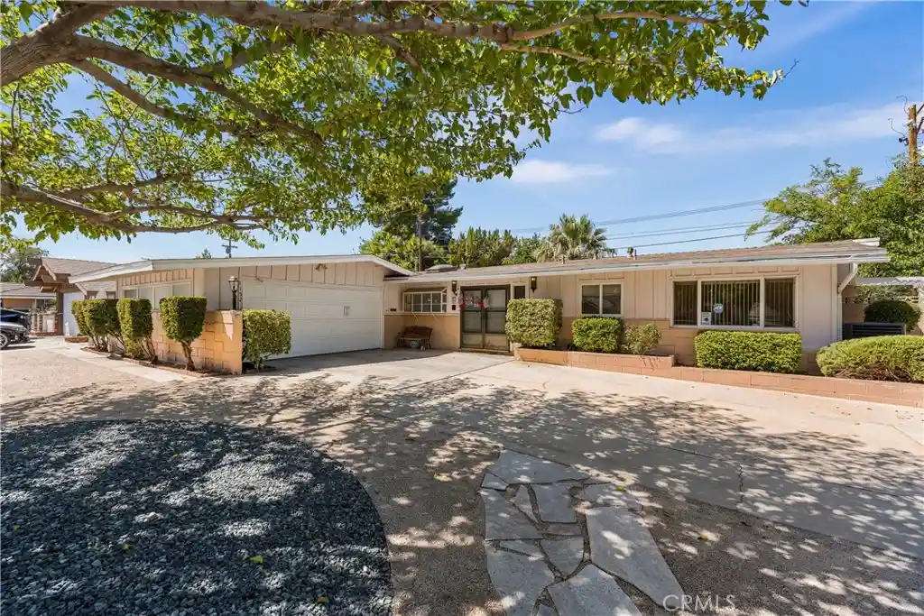 Photo 1 of Sale Pending at 1152 E Ave J1, Lancaster, CA 93535 | MLS# SR26202802 | Listing updated on 2026-10-13