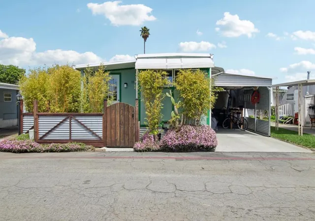 Photo 2 of Manufactured home for sale at 890 38th Avenue #19, Santa Cruz, CA 95062 | MLS# ML82061465 | Listing updated on 2026-10-04