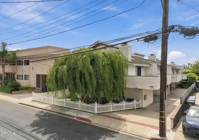 Photo 1 of Condo for sale at 2718 Vanderbilt Ln #B, Redondo Beach, CA 90278 | MLS# P1-28860 | Listing updated on 2026-10-12