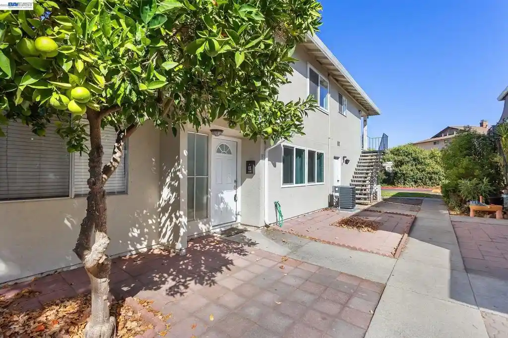 Condo for sale at 1387 Del Rio Cir #B, Concord, CA 94518 | MLS# 41148419
