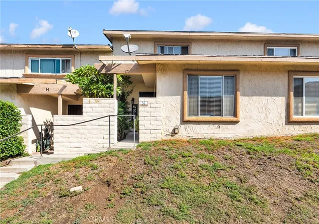 Listing Photo 2 - Condo for sale in building located at 3700 Mountain Ave, San Bernardino, CA 92404 - Unit #5G