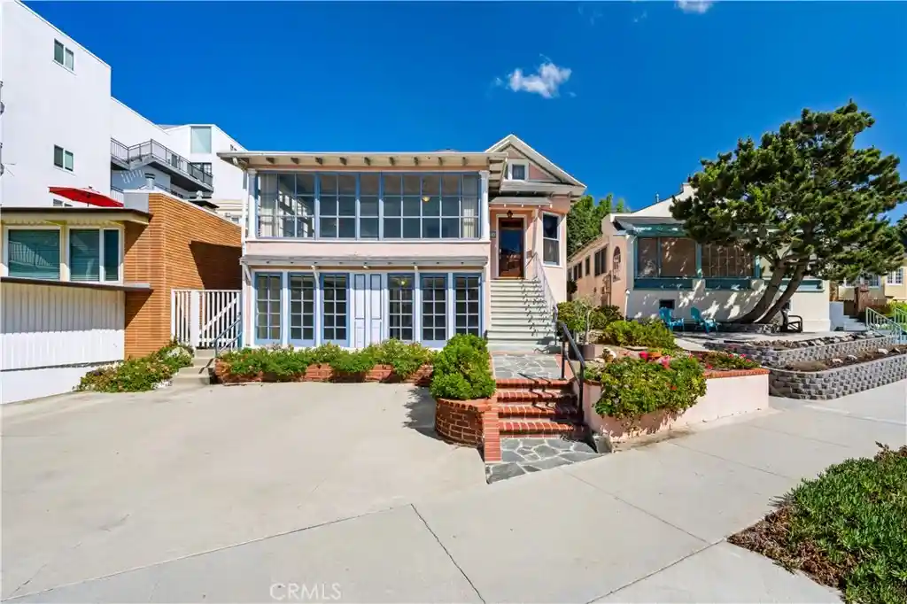 Single family home for sale at 624 Esplanade, Redondo Beach, CA 90277 | MLS# SB26200825