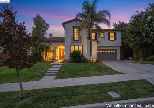 Photo 2 of Sale Pending at 171 E Country Clb Dr, Brentwood, CA 94513 | MLS# 41148422 | Listing updated on 2026-09-28