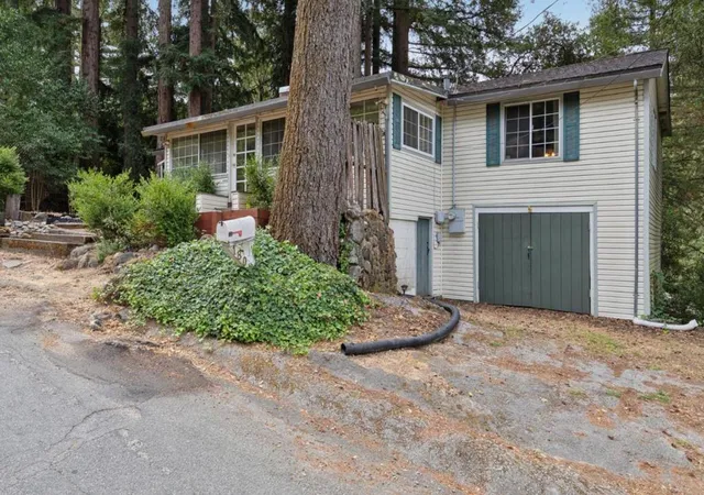 Photo 1 of Single family home for sale at 180 Cresta Dr, Boulder Creek, CA 95006 | MLS# ML82060207 | Listing updated on 2026-10-10