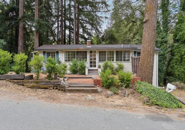 Photo 2 of Single family home for sale at 180 Cresta Dr, Boulder Creek, CA 95006 | MLS# ML82060207 | Listing updated on 2026-10-10