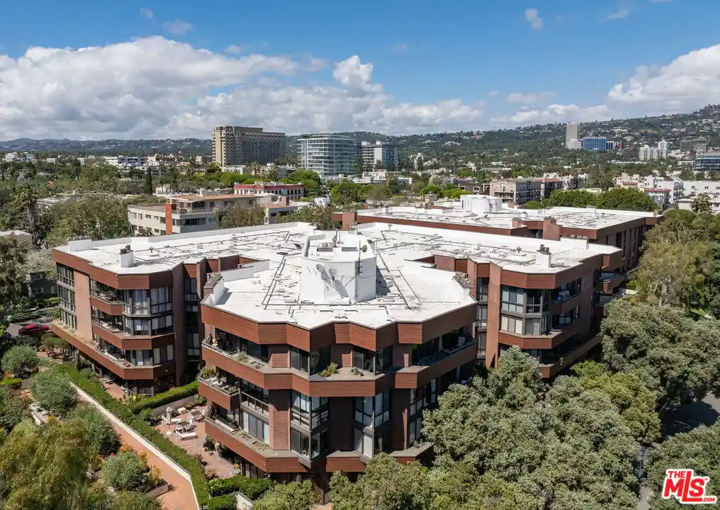 Listing Photo 44 - Condo for sale in 300 N Swall Dr located at 300 N Swall Dr, Beverly Hills, CA 90211 - Unit #105