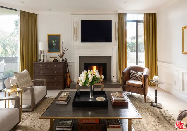 Listing Photo 4 - Condo for sale in building located at 300 N Swall Dr, Beverly Hills, CA 90211 - Unit #105