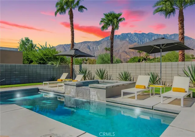 Photo 2 of Single family home for sale at 3014 N Avenida Caballeros, Palm Springs, CA 92262 | MLS# OC26198781 | Listing updated on 2026-09-17