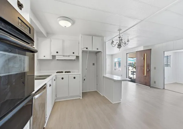 Photo 3 of Manufactured home for sale at 5001 W Florida Ave #36, Hemet, CA 92545 | MLS# 219152796DA | Listing updated on 2026-09-16